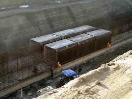 75 a) Aç-Kapa Tünel Açma Yöntemi Tünel inşası sığ olarak yapılması planlandığında bu yöntem