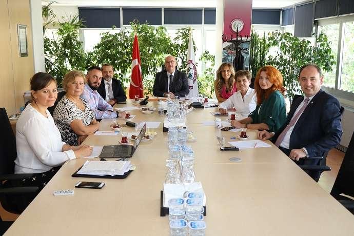 02 Ekim 2018 Türk Eczacıları Birliği tarafından Ankara da düzenlenen Eczane Ekonomileri Komisyonu üçüncü toplantısına Yönetim Kurulu üyemiz Ecz.