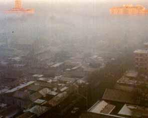 Türkiye de hava kirliliği ile ilgili problemler 1960 lı yıllarda baģlamıģtır 1970 li yıllarda Ankara nın hava kirliliği