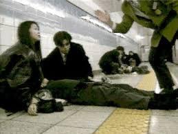 gazını Tokyo metrosuna yaymış, saldırıda 12 kişi