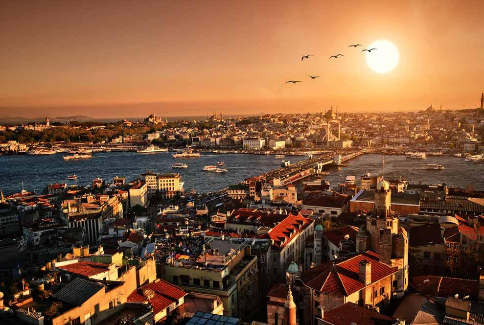 3A OKUMA BİR GÜNÜM Burası İstanbul. İstanbul büyük bir şehir ve burada birçok insan yaşıyor. Herkesin farklı bir hayatı var. Merhaba! Benim adım Onur. Ben öğretmenim. Ben Kadıköy de oturuyorum.