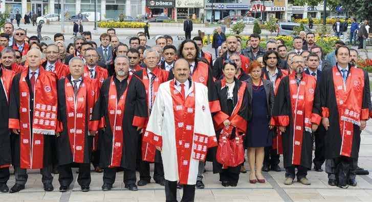 44 4.1- AKADEMİK PERSONEL Tablo 18- Akademik Personel Kadroların Doluluk Oranına Göre Kadroların İstihdam Şekline Göre AKADEMİK PERSONEL Dolu Boş Toplam Tam Zamanlı Yarı Zamanlı Toplam Profesör 40 45