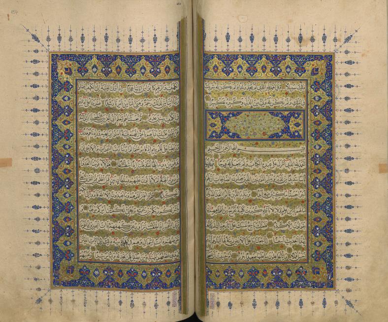 Türk ve İslam Eserleri Müzesi - 493 (v.153b-154a) : Mushaf, 43x18 cm. eb adında, oniki satır, 328 varaktır. Krem renkli zerefşanlı kâğıt üzerine is mürekkebi ve nesih hattıyla yazılıdır.