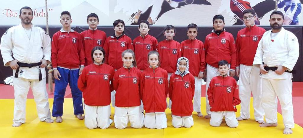 4.Grup'ta mücadele eden Çorum Belediyespor, 4 yaþ grubunda da Tokatspor ile karþýlaþacak. Çorum Belediyespor'la Tokatspor'un U15 ve U16 takýmlarý bugün Tokat'ta karþýlaþacak.