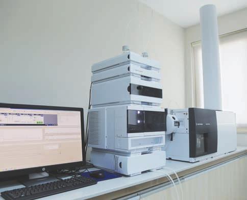 Sıvı Kromatografisi-Kütle Spektrometresi Taramalı (Q-TOF Elektron LC/MS) Cihaz ile femtogram seviyelerinde Mikroskobu (FE-SEM)