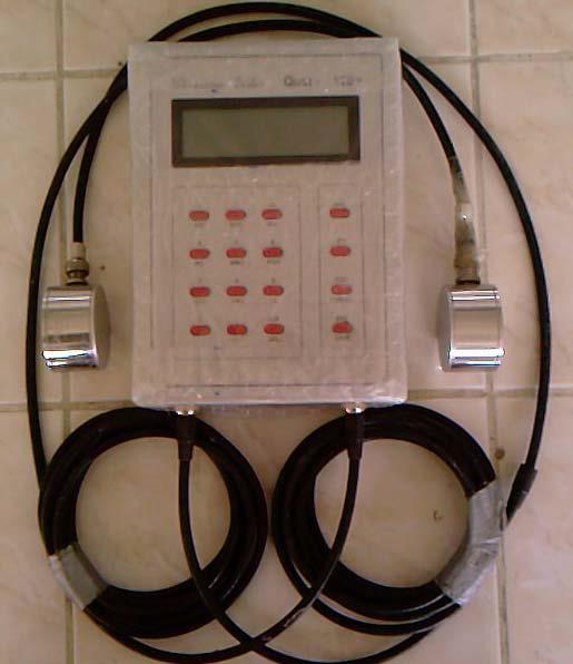 115 3.1.2.l. Ultrasonik hız ölçüm cihazı Bu çalışmada Ultrasonic Tester Qust-120+ adlı cihaz kullanılmıştır.