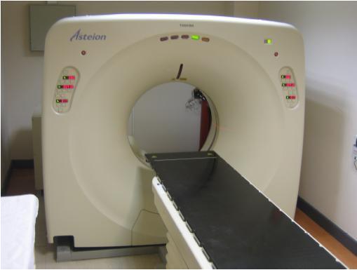 Bilgisayarlı Tomografi Cihazı Çalışmamızda kullandığımız bilgisayarlı tomografi (BT) ünitesi Toshiba marka Asteion S4 model tomografi cihazıdır (Şekil 24).