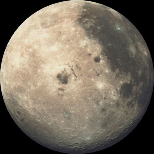 Uzaklaşan Ay daha uzun günler Dünyadaki gün uzunluğu zaman içinde artmıştır. Yaklaşık 900 milyon yıl önce gün uzunluğu 18 saatti.