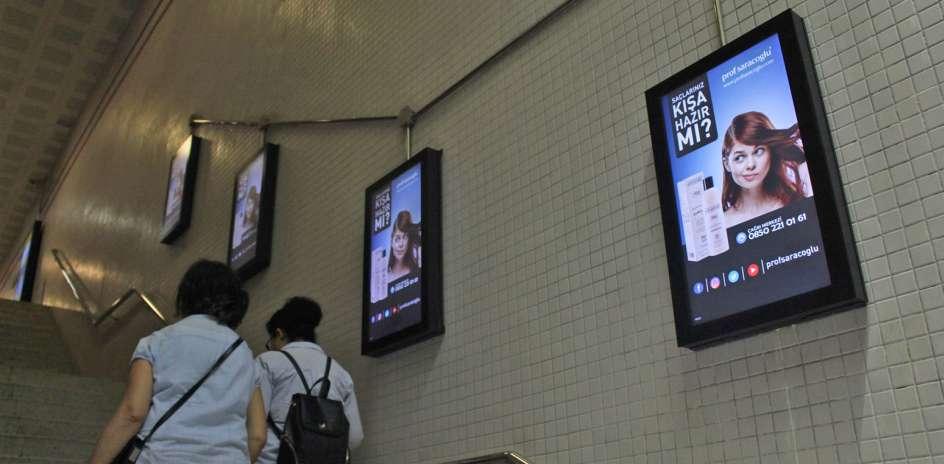 PROF. SARAÇOĞLU METRO YÜRÜYEN