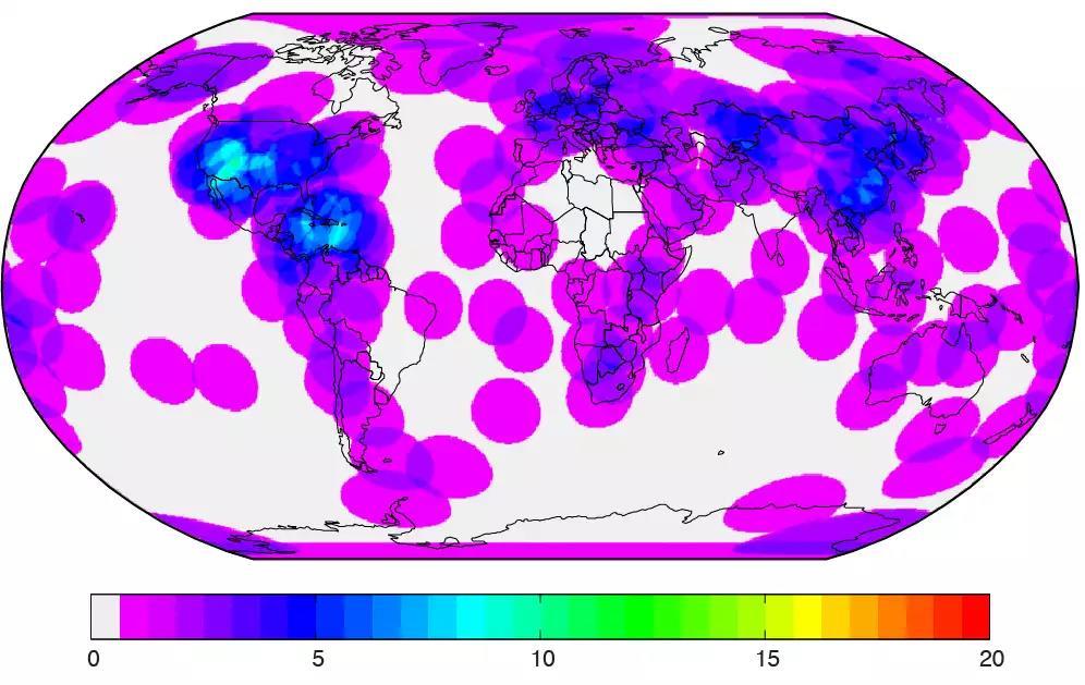 Şekil 1 Dünya genelindeki sismik izleme istasyon dağılımı. Renk ölçeği 10 lik alandaki istasyon sayısını ifade etmektedir.