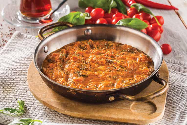 kızarmış küp patates, mozzarella peyniri, Akdeniz yeşilliği ve domates Sahanda Menemeniniz Nasıl Olsun?