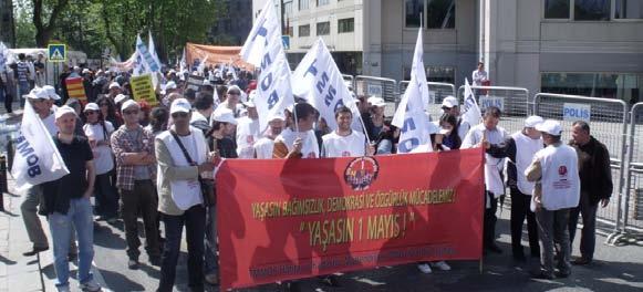 Sabahın erken saatlerinden itibaren tüm emek örgütlerinin pankartlarla, dövizlerle ve sloganlarla kortejlerdeki yerlerini aldığı Dolmabahçe den başlayan yürüyüşte HKMO İstanbul Şubesi de TMMOB