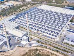 yenilenebilir enerji alanındaki yatırımlarına aralıksız devam ediyor. Şişecam Düzcam Mersin Fabrikası nın çatısına 6,2 MW lık güce sahip bir güneş enerjisi santrali kuruldu. Fabrikası nda üretildi.