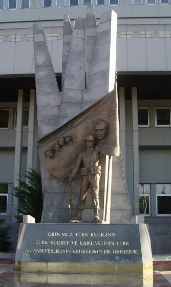 134 Görsel 52 Eser: Mehmetçik Anıtı Sanatçı: Tankut Öktem Tarih: 1986
