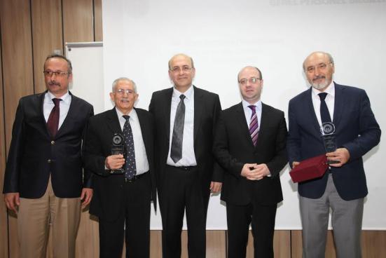 Suat Hacısalihoğlu, Makine Mühendisleri Odası Trabzon Şube Başkanı Şaban Bülbül, Jeofizik Mühendisleri Odası Trabzon Şube Başkanı Nuh Demirbaş ve öğretim üyeleri katıldı.