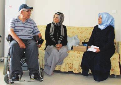 Aydı n, Ey psultaní daki engelli, hasta ve yaş lı vatandaşları ziyaret ederek onları n isteklerini