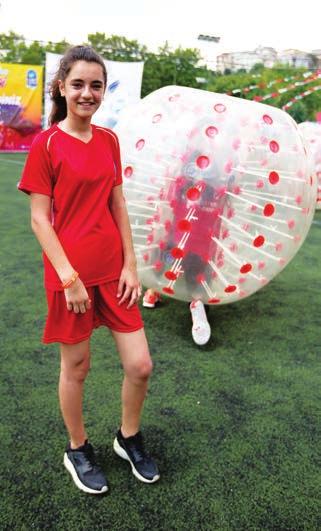 En Á ok balon futbolunu ve ok atmayı sevdim.