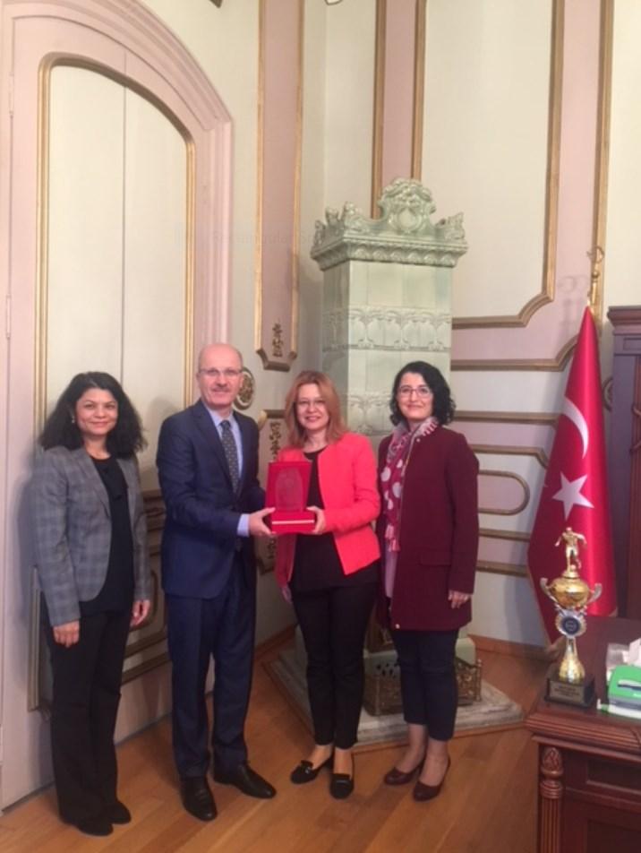 2018 Yılı Bilim, Hizmet ve Teşvik Ödülleri yanı sıra, bu sene Türk Eczacıları Birliği Özel
