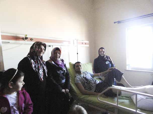 Hasta Ziyareti 14.04.2012 Cumartesi günü bayan görevlilerimiz tarafından hastanelere ziyaret gerçekleştirildi.
