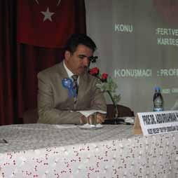 Yoğun katılımın olduğu konferans halk tarafından büyük bir beğeniyle dinlendi. Prof. Dr.