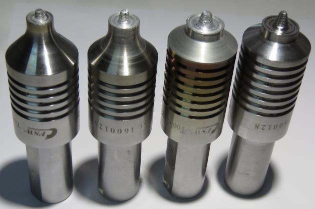 Şekil 1. Çalışmada kullanılan SKK takımları (sol baştan itibaren pim uzunlukları 2,8 mm, 3,8 mm, 4,8 mm ve 6 mm; omuz çapları da sırasıyla 10 mm, 12 mm, 15 mm ve 15 mm dir).