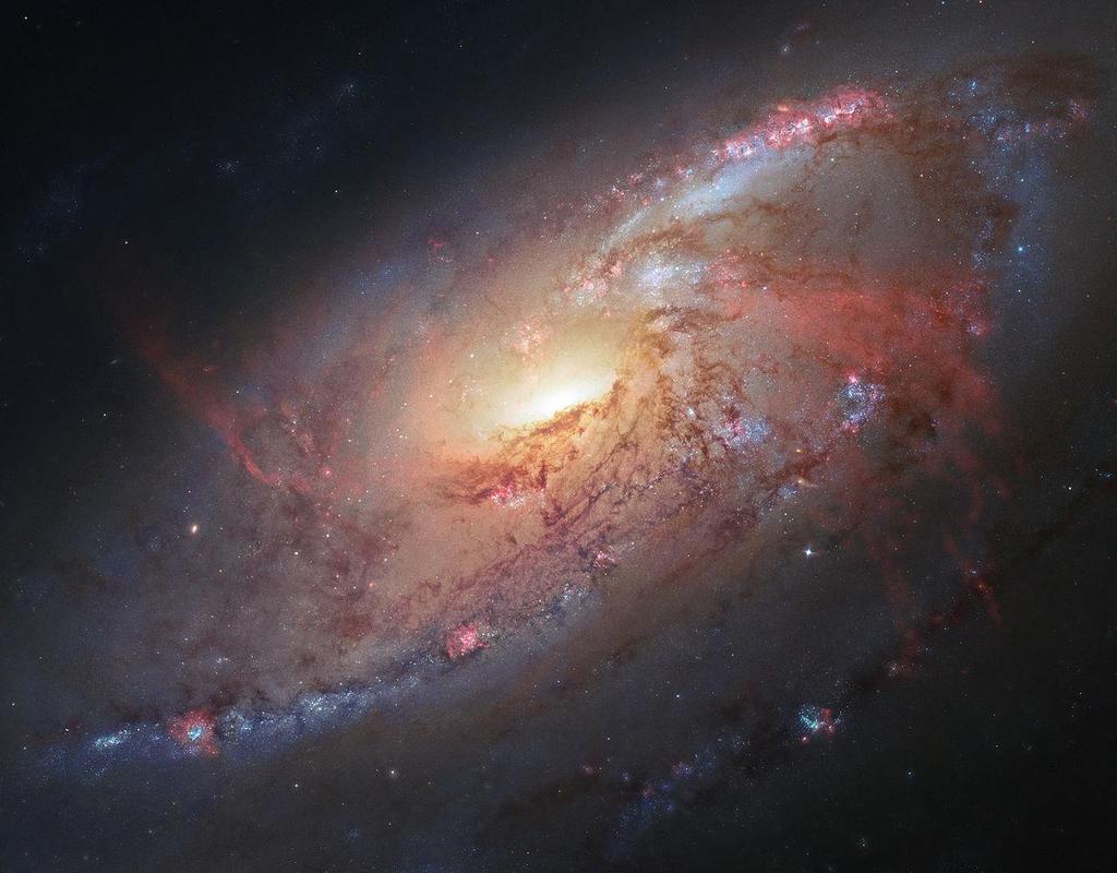 NGC 4258 Avköpekleri takım yıldızında bulunan Seyfert tipi sarmal bir galaksidir, R.A. = 12 s 18 d 57.