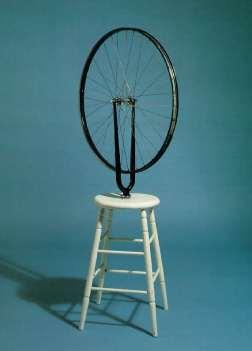 Resim 2: Marcel Duchamp, 2013, Bisiklet Tekerleği, 130x64x42cm, Hazır Nesneler- Metal Tekerlek ve Ahşap Tabure, İsrail Müzesi 199 Duchamp ın yapmış olduğu Bisiklet Tekerleği hazır nesnesi, 1960