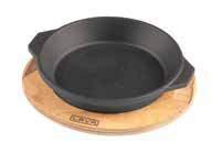 lavametal.com.tr MINI PLATES DISHES KAPLAR ve TAVALAR LV HRC 061 AH 061 WS w: 18,1 cm l: 19,7 cm h: 3,7 cm 0,32 lt 1 1,01 kg Description: Round Service Dish with Beech Plywood Platter.