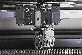 Mekikler düz ve yuvarlak örme makinelerinde farklı şekillerdedir.