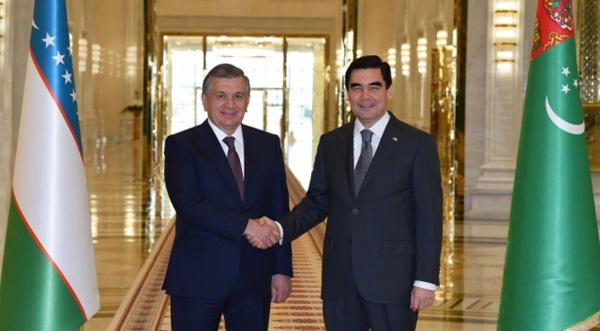 BERDİMUHAMMEDOV VE MİRZİYOYEV İN AÇIKLAMALARI Türkmenistan Cumhurbaşkanı Gurbanguly Berdimuhammedov, bölgesel sorunları tartışmak üzere Orta Asya ülkelerinin cumhurbaşkanlarının danışma kurulu