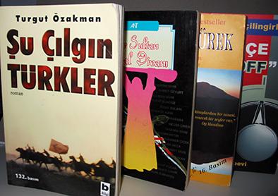 Tekst 14 En çok satılan kitap! KÜLTÜR SANAT SERVİSİ 1 Türkiye İhracatçılar Meclisi'nin (TİM) aylık yayın organı Turkishtime dergisi, 2004 yılında Türkiye'nin kitabı en çok satan yazarlarını araştırdı.