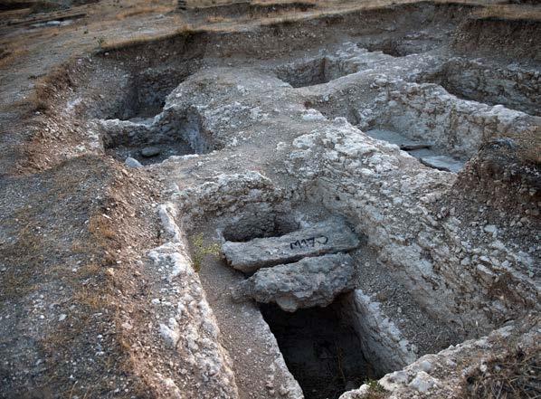 Juliopolis: Kayıp Kent Nallıhan ilçesi, Çayırhan beldesi, Gülşehir mevkiinde 2009 yılında Anadolu Medeniyetleri Müzesi tarafından Roma dönemi nekropol kazıları yapılmıştır.