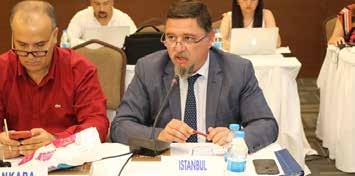 ifadelerini kullanmıştır. İstanbul Eczacı Odası Yönetim Kurulu olarak, eczacılık mesleğini önemsizleştirmeye, değersizleştirmeye çalışan bu yaklaşımı kınıyoruz.