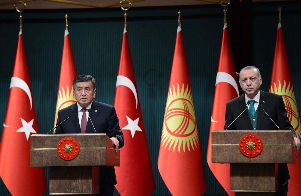 Türkiye ziyareti kapsamında Ceenbekov, Cumhurbaşkanı Recep Tayyip Erdoğan, Başbakan Binali Yıldırım ve Türkiye Büyük Millet Meclisi (TBMM) Başkanı İsmail Kahraman ile bir araya geldi.