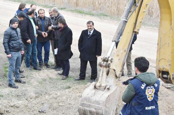 Kaza ihbarı üzerine olay yerine polis ve sağlık ekipleri sevk edildi. Kazada otomobilde 2 si çocuk 4 kişi hayatını kaybederken, 2 kişi yaralandı.