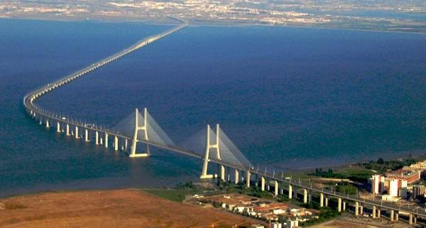 The Vasco da Gama Köprüsü Avrupa nın en uzun köprüsü