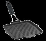 Malzeme Kalınlıkları: Taban: 4,5 mm. Kenar: 4 mm. Description: Grill Pan, with wire and silicon handle. Dimension 21x36cm. Material Thickness: Bottom: 3,6mm. Edges: 3mm.