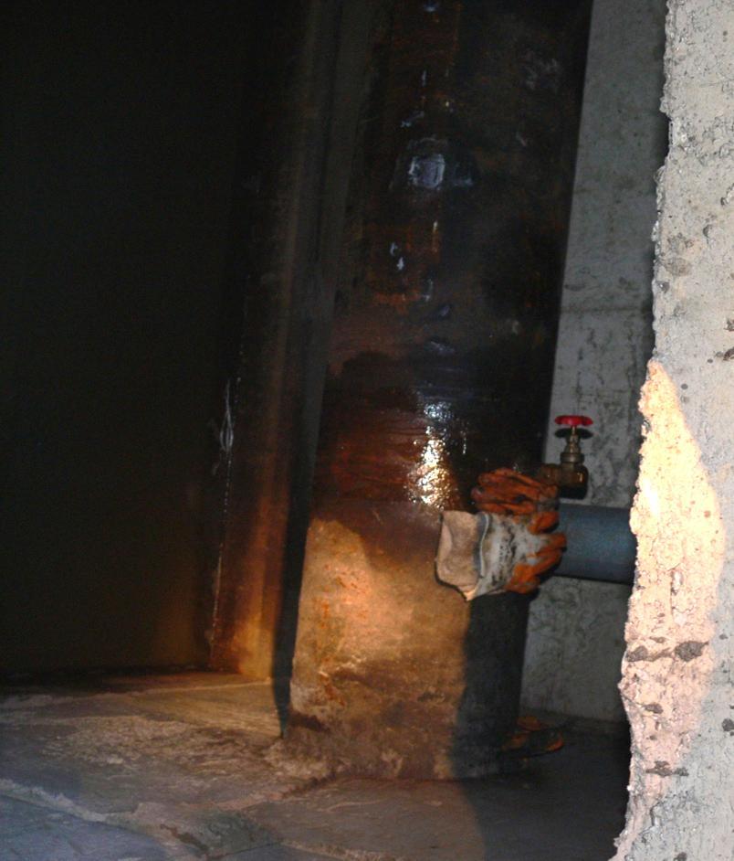 Figure 4.4 A Measurement Chamber 4.3 Isolation of Sub-Zones At the early stages of the study, pressure measurements were done at all hydrants simultaneously.