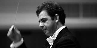 Işın Metin şef conductor Işın Metin müzik eğitimine İstanbul da başladı, 1987 yılında Bilkent Üniversitesi, Müzik ve Sahne Sanatları Fakültesine kabul edildi, seçkin sanatçılarla kompozisyon ve