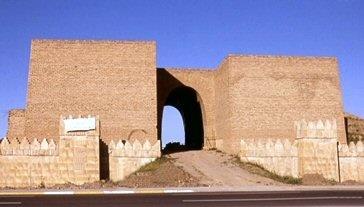 Sargon (MÖ 1860-MÖ 1850) (Nimud tapınağı/kalesinde hükmetti) II. Puzur-Ashur (MÖ 1850-MÖ 1830) Naram-Sin (MÖ 1830-MÖ 1815) II. Erishum (MÖ 1815-MÖ 1809) I.