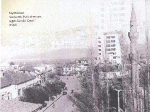 Isparta Merkez Kavaklı Camiinin Tarihçesi Isparta merkezinde bulunan, Abdi Paşa veya Peygamber Camii, halk arasında Kavaklı Camii adıyla da anılır (Böcüzade, 1983, 79).