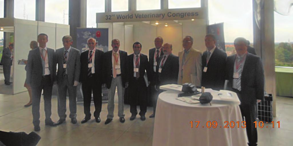 56 TVHB 46. Dönem Büyük Kongre 3. 17-20 Eylül 2013 tarihleri arasında Çek Cumhuriyetinin Prag şehrinde yapılan Dünya Veteriner Hekimliği kongresine katıldık. Bilindiği üzere 2015 yılında 32.