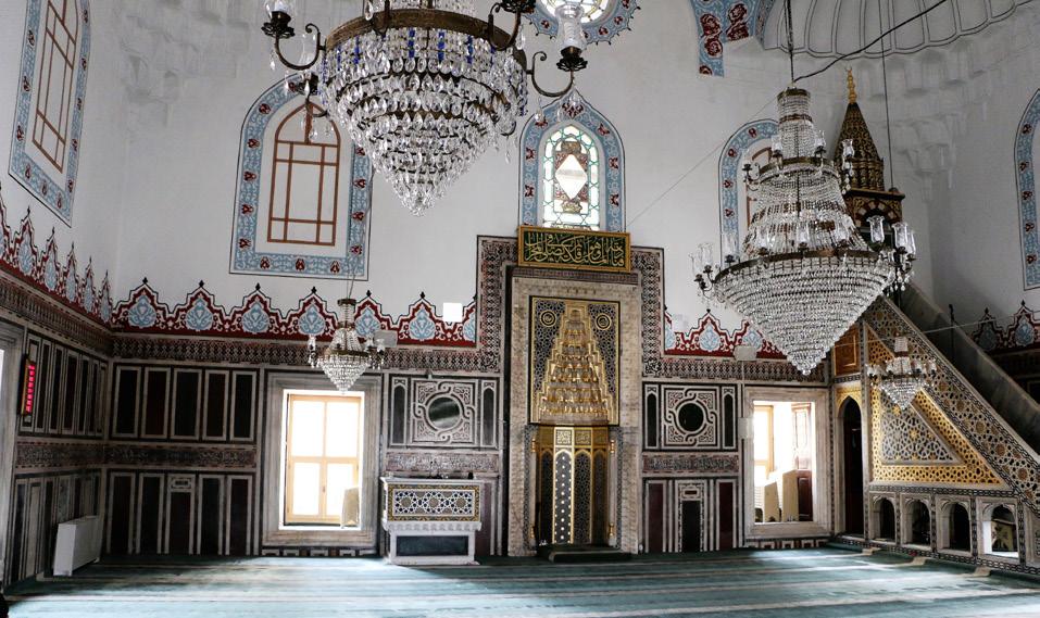 Şükrü SÖNMEZER Bezeme Programı Bezeme programı külliye yapıları içinde özellikle cami ve türbe yapılarında ağırlık kazanmıştır.