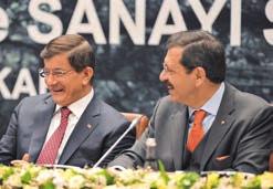 k Başbakan Ahmet Davutoğlu ile TOBB Başkanı M. Rifat Hisarcıklıoğlu, TOBB Yönetim Kurulu Üyeleriyle birlikte günün anısına fotoğraf çektirdi. mı suretiyle ekonomiye kazandırılmasıdır.