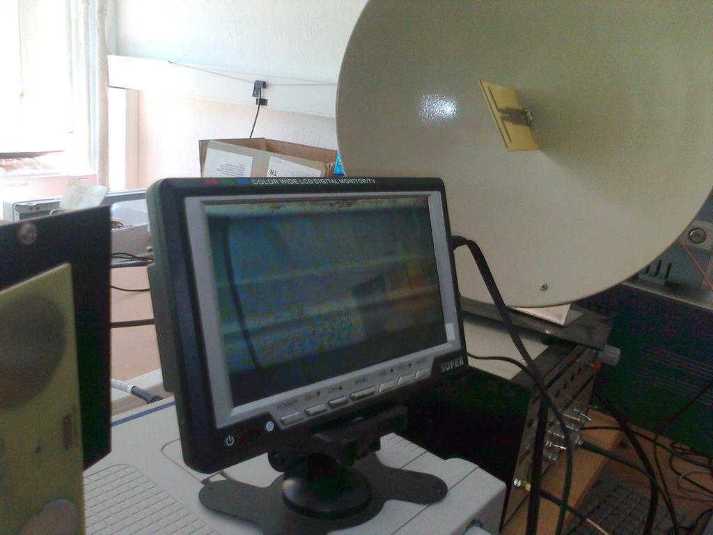 Satellite douplink receiver gelen yükseltilmiş sinyali monitöre aktarır. Şekil 4.