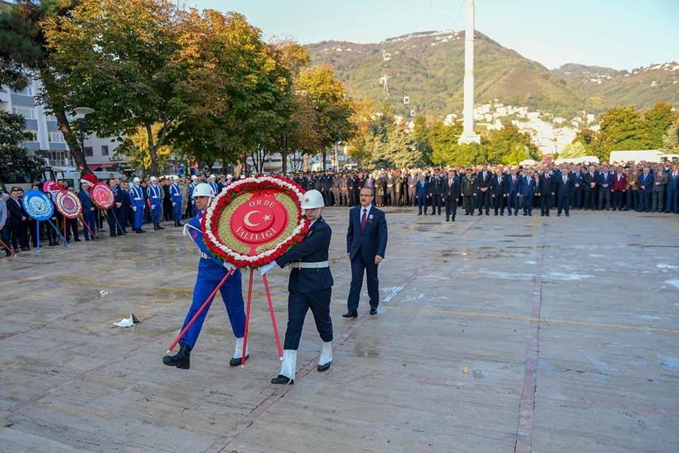 10 Kasım Atatürk ü Anma Programları Kapsamında Atatürk Anıtına Çelenk Koyma Töreni