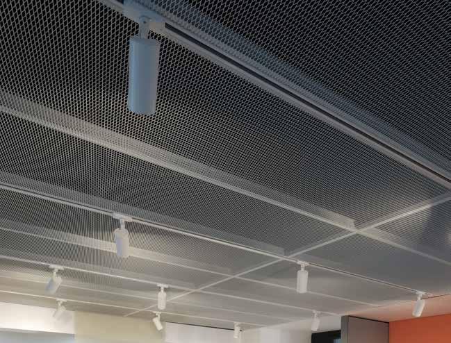 TRACK SPOT Lumuner Track Spot modelleri bütün metal asma tavan sistemleri ile uyumlu LED aydınlatma armatürüdür. Ray spotlar tavana entegre olarak çalışmaktadır.