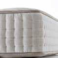 Royal Seri Hourglass Air Farklı vücut tiplerine ve uyku pozisyonlarına uygun destek sağlayan Hourglass Air, kişiye özel konfor sağlayarak herkes için ideal yatağı temsil eder.