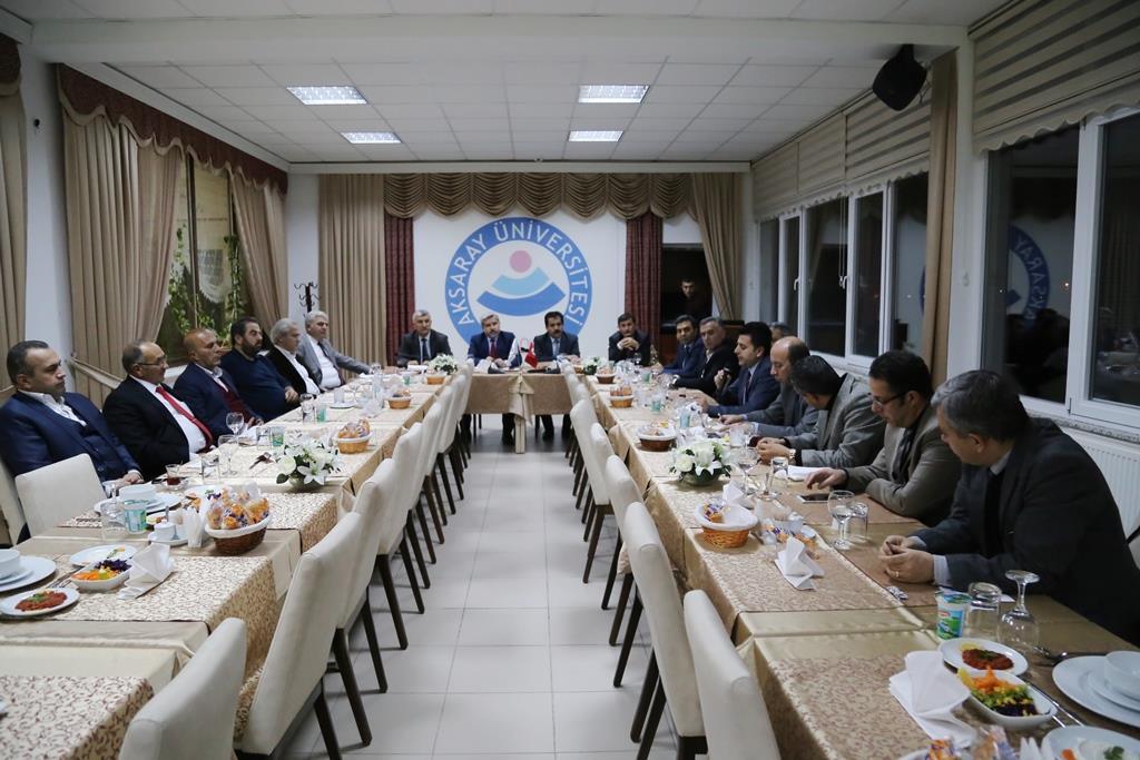 Aksaray Mesleki ve Teknik Anadolu Lisesi Müdürü ile Bir araya gelinerek Kamu Kurumlarının elinde bulunan imkanların karşılıklı kullanımı, işbirliği vurgulandı.(cnc tezgahı vs.) 13.10.