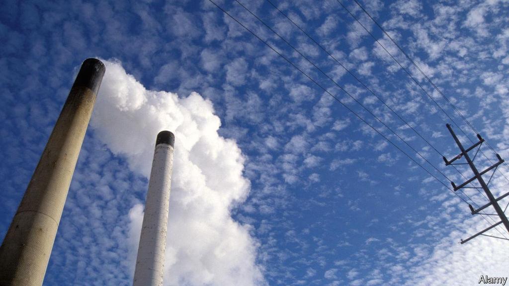 Amerika iklim değişikliği politikası kapsamında önemli yer tutan baz enerji kaynakları kömür ve düşük kaliteli linyit yakan termik santraller tesisleri bacalarından atmosfere salınan karbondioksit